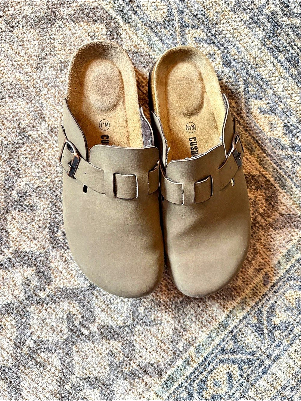 Cushionaire Clogs taupe